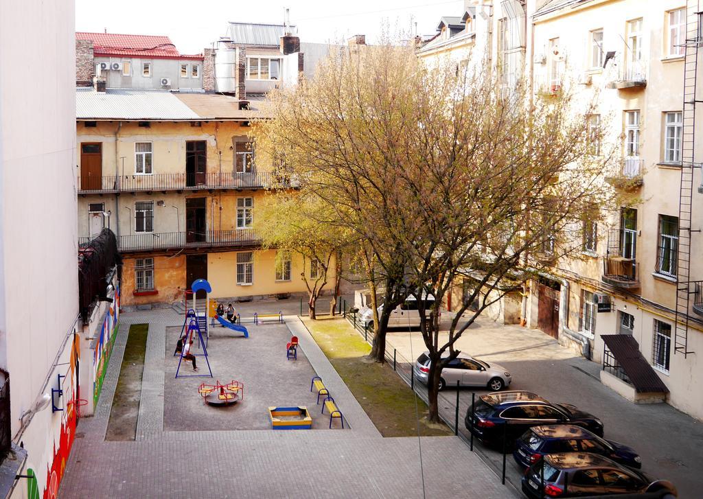 Apartment On Svobody Avenue Lviv Exterior foto